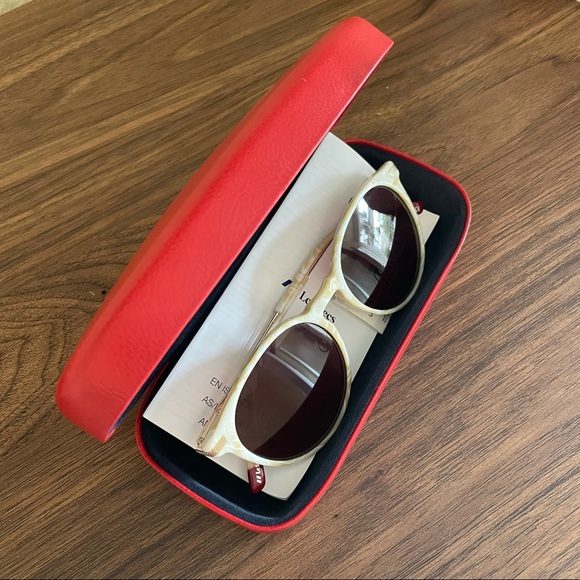 Le Specs Ufology Alt Fit in Gold Quartz - Picture 8 of 11